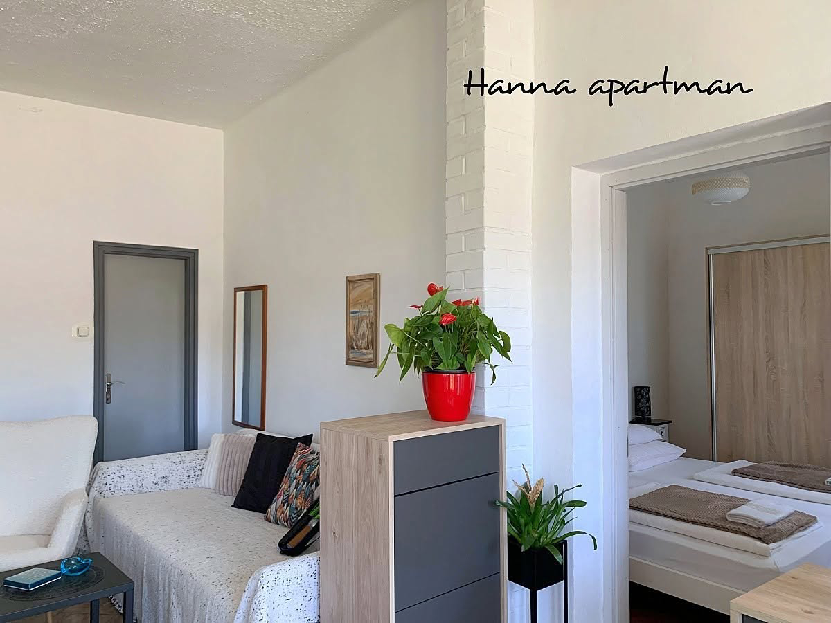 Hanna Apartman - nappali kanapes